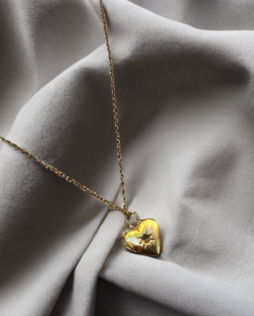 Heart photo locket necklace