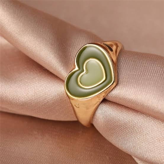 Green colourful heart ring