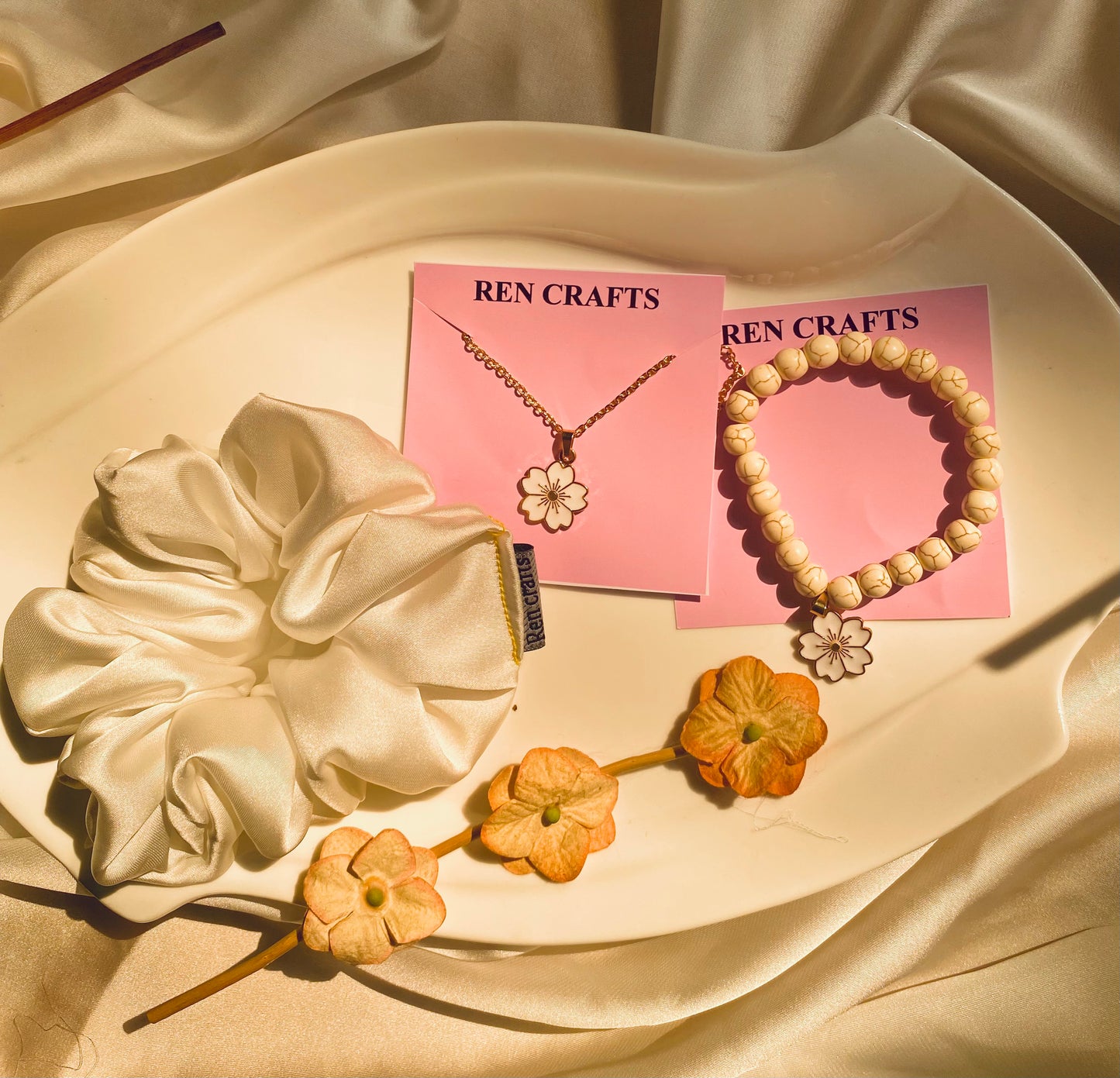 White lotus deal pack