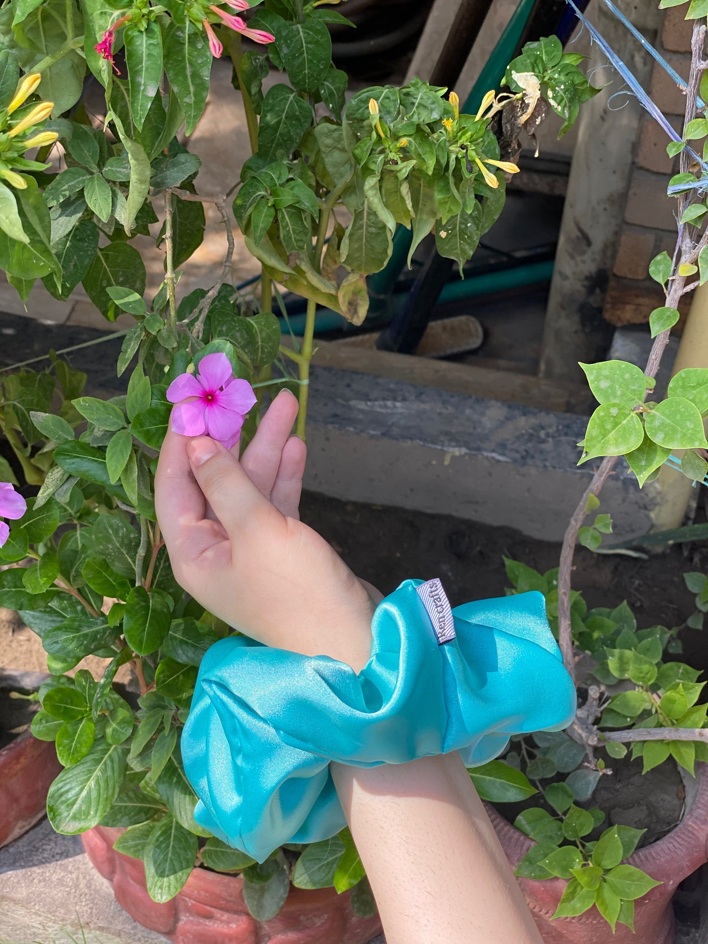 Sky blue XL Scrunchy