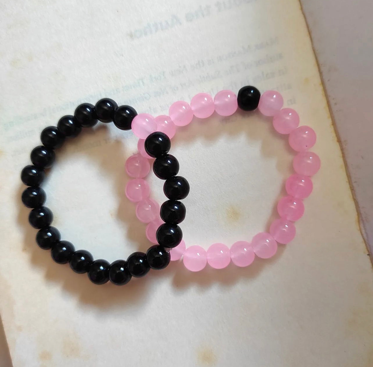 Pink / black basic stone bracelet
