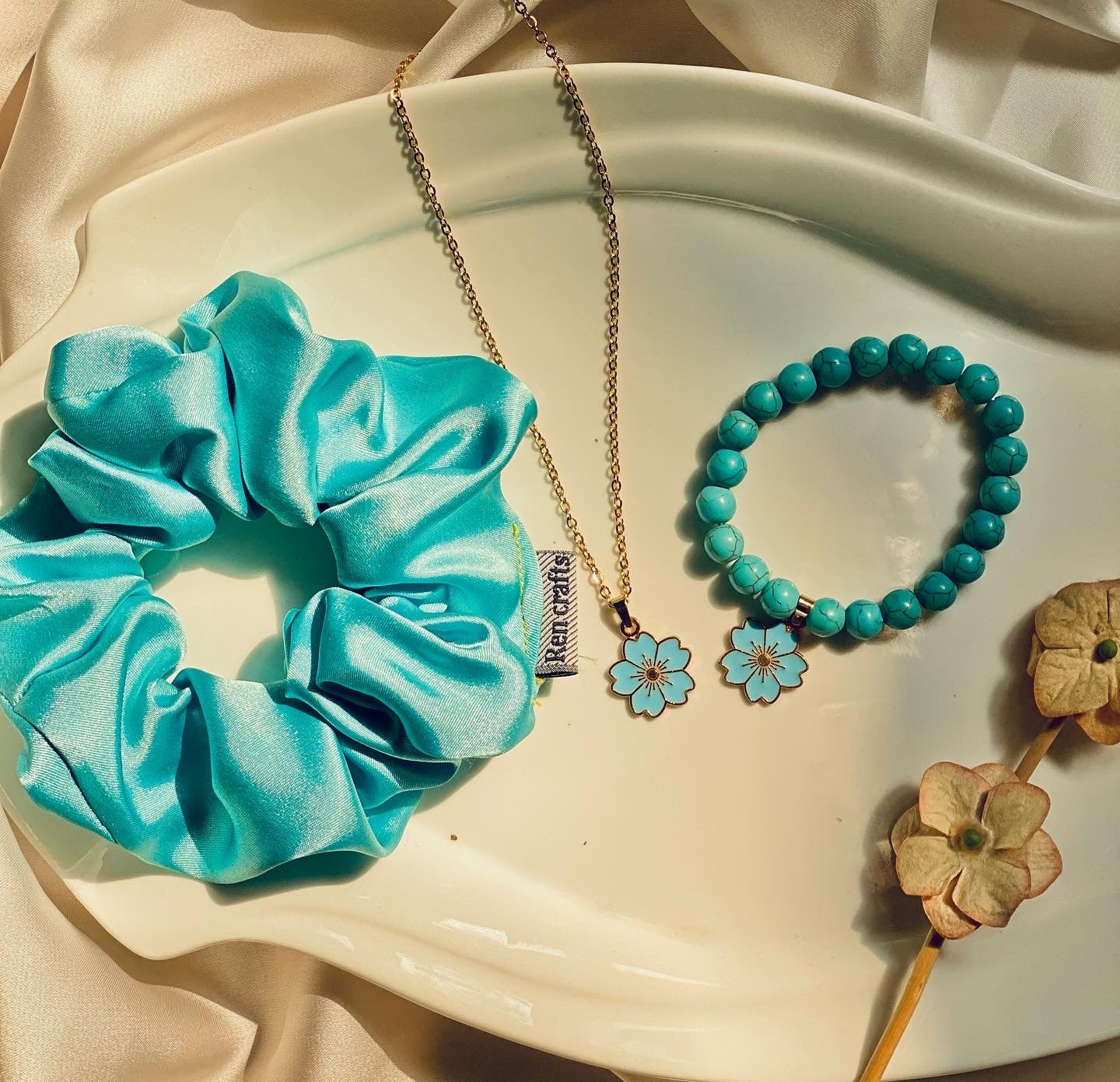 Sky blue lotus flower pack