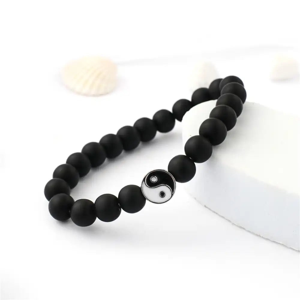 Yin /yang black
