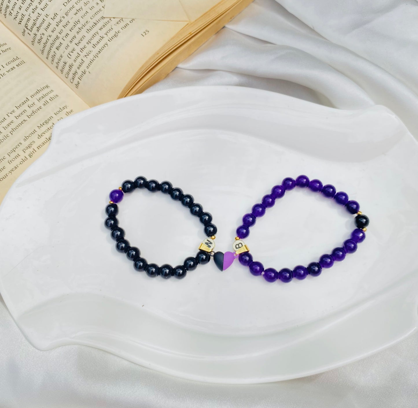 Magical magnet bracelet purple /black